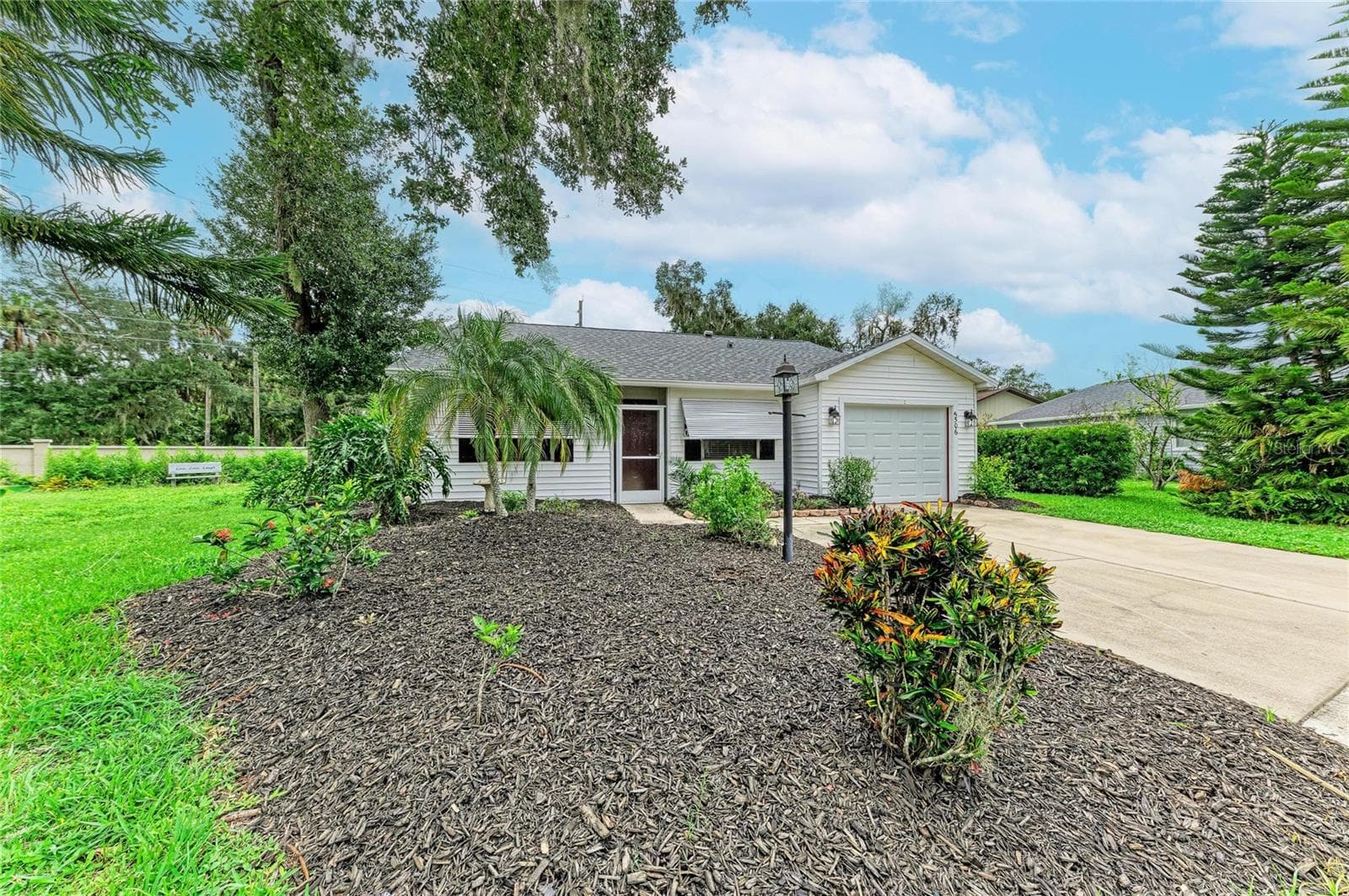 5506 82nd Avenue Dr E photo 2