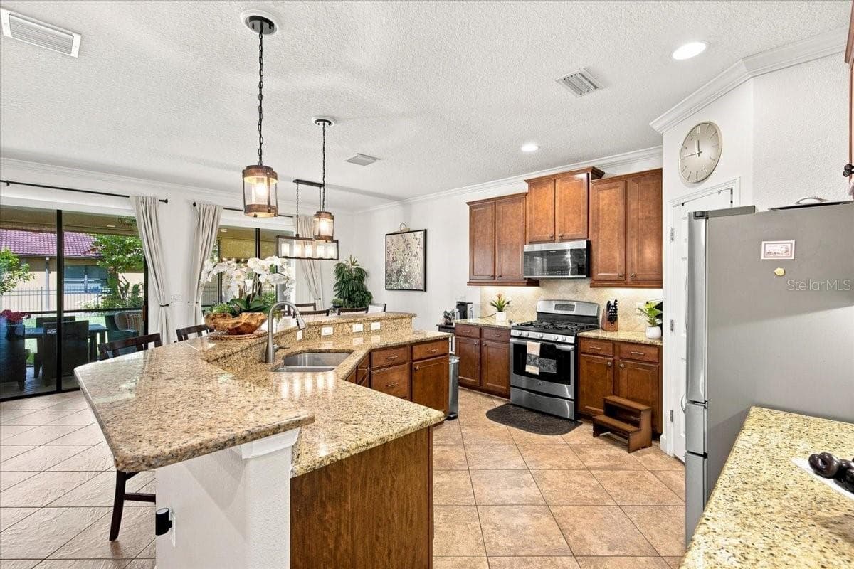 4508 Grand Lakeside Dr E photo 5