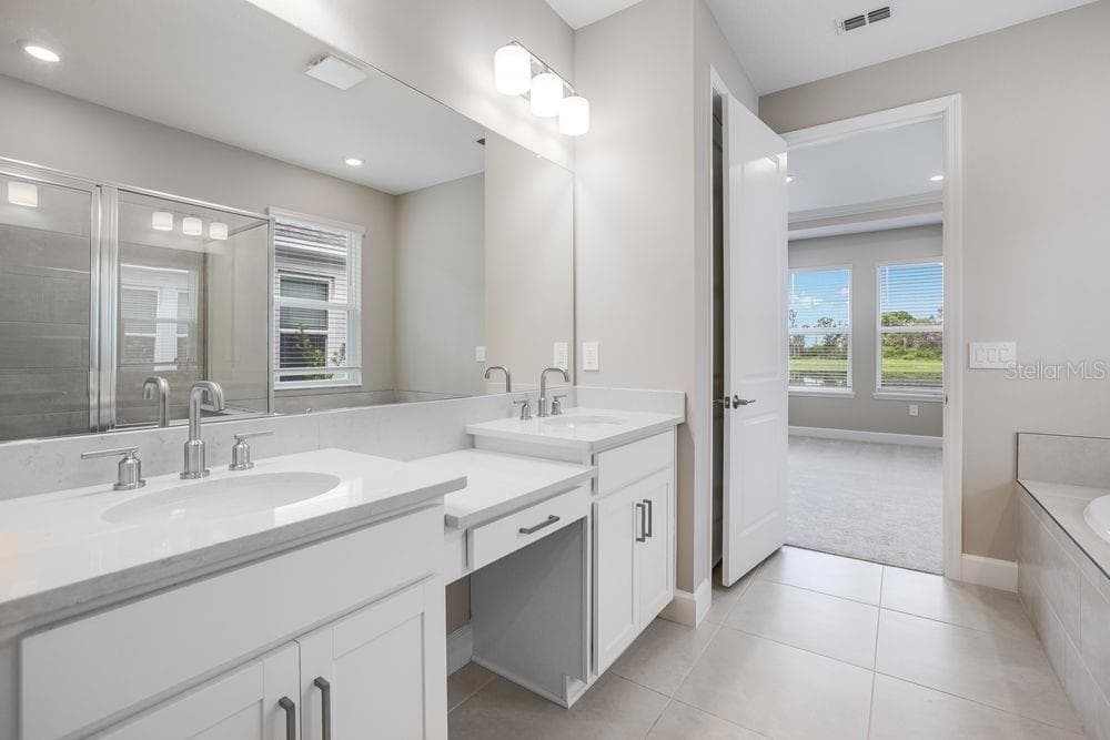 712 Sky Shade Dr photo 4