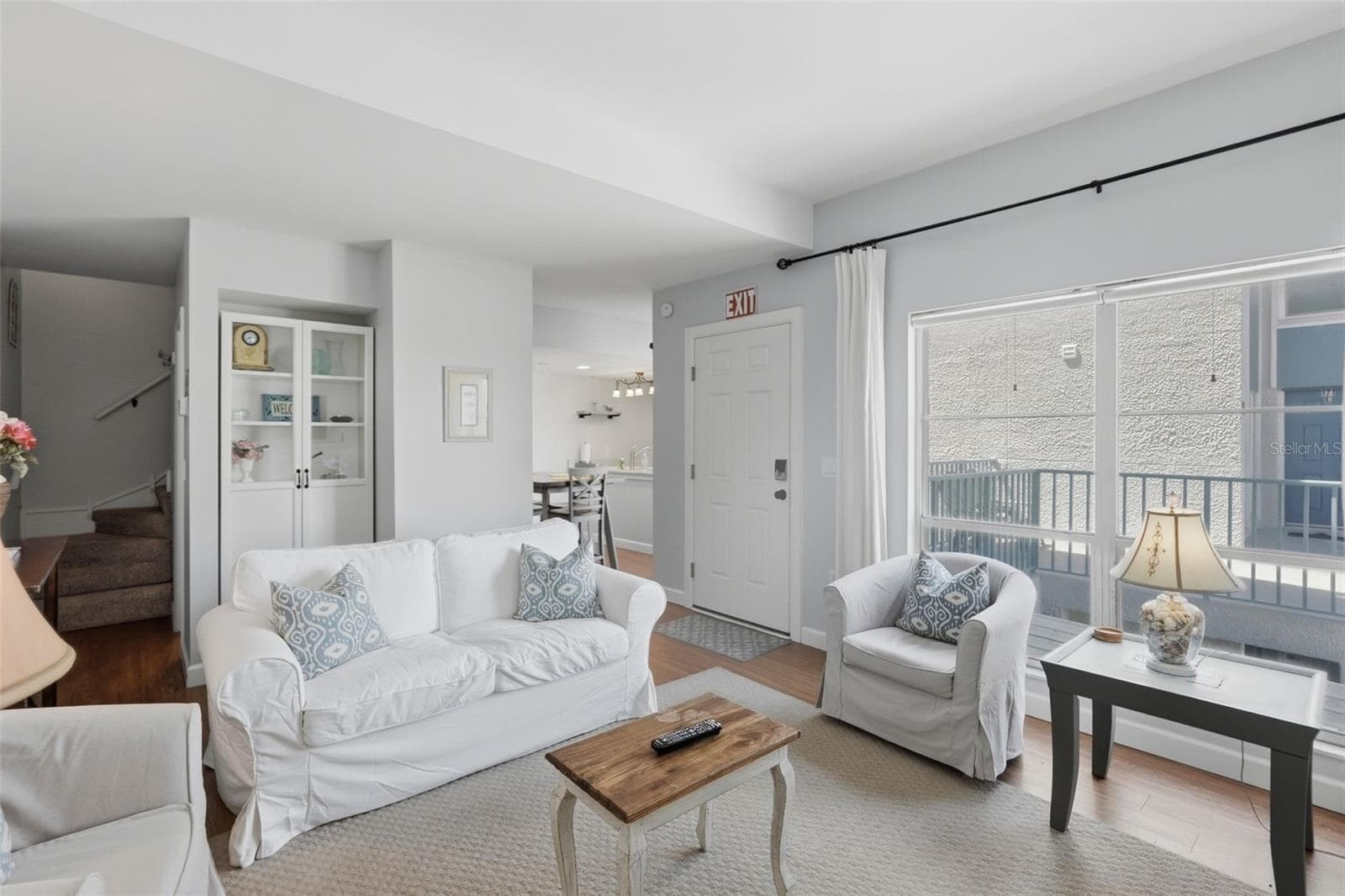 175 Medallion Blvd #F photo 3