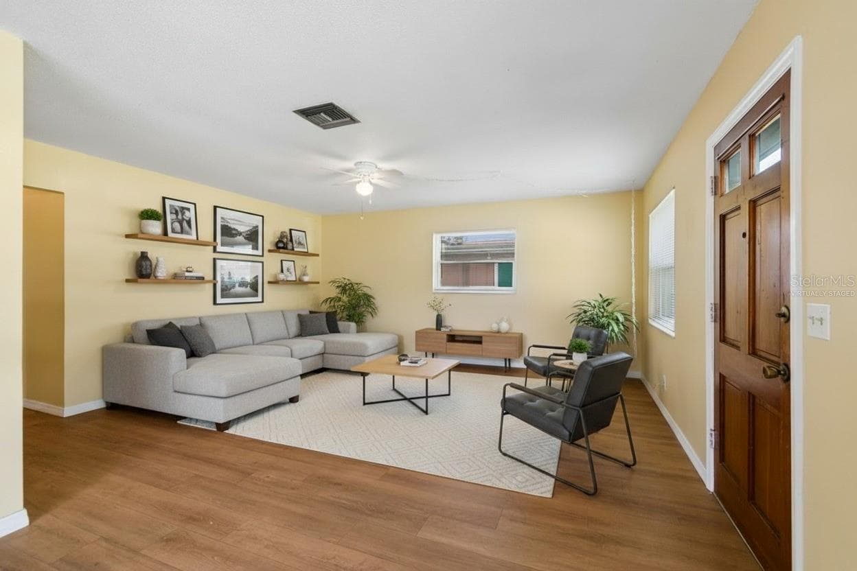 6706 S Mascotte St photo 2