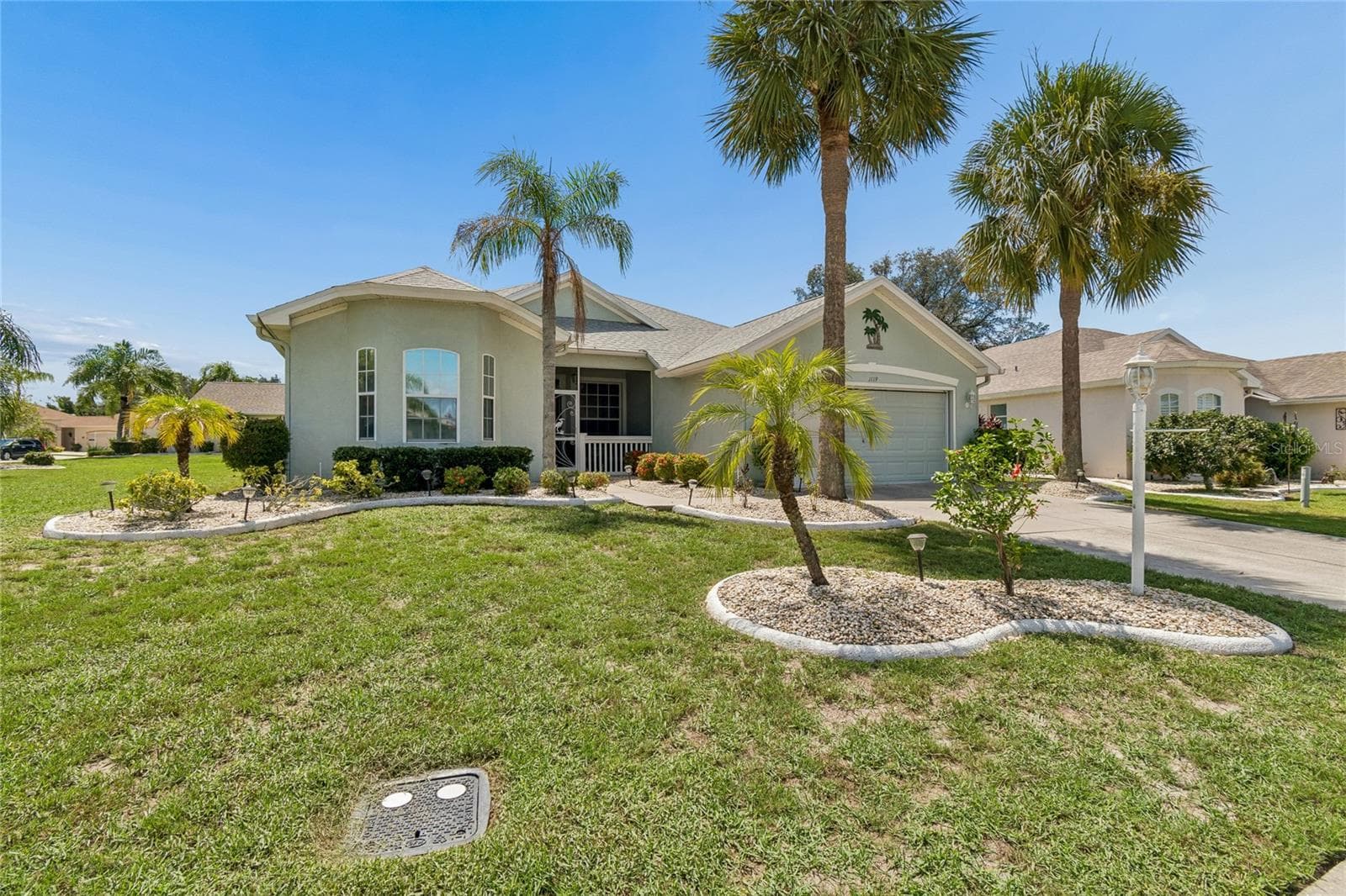 1119 Villeroy Dr photo 2