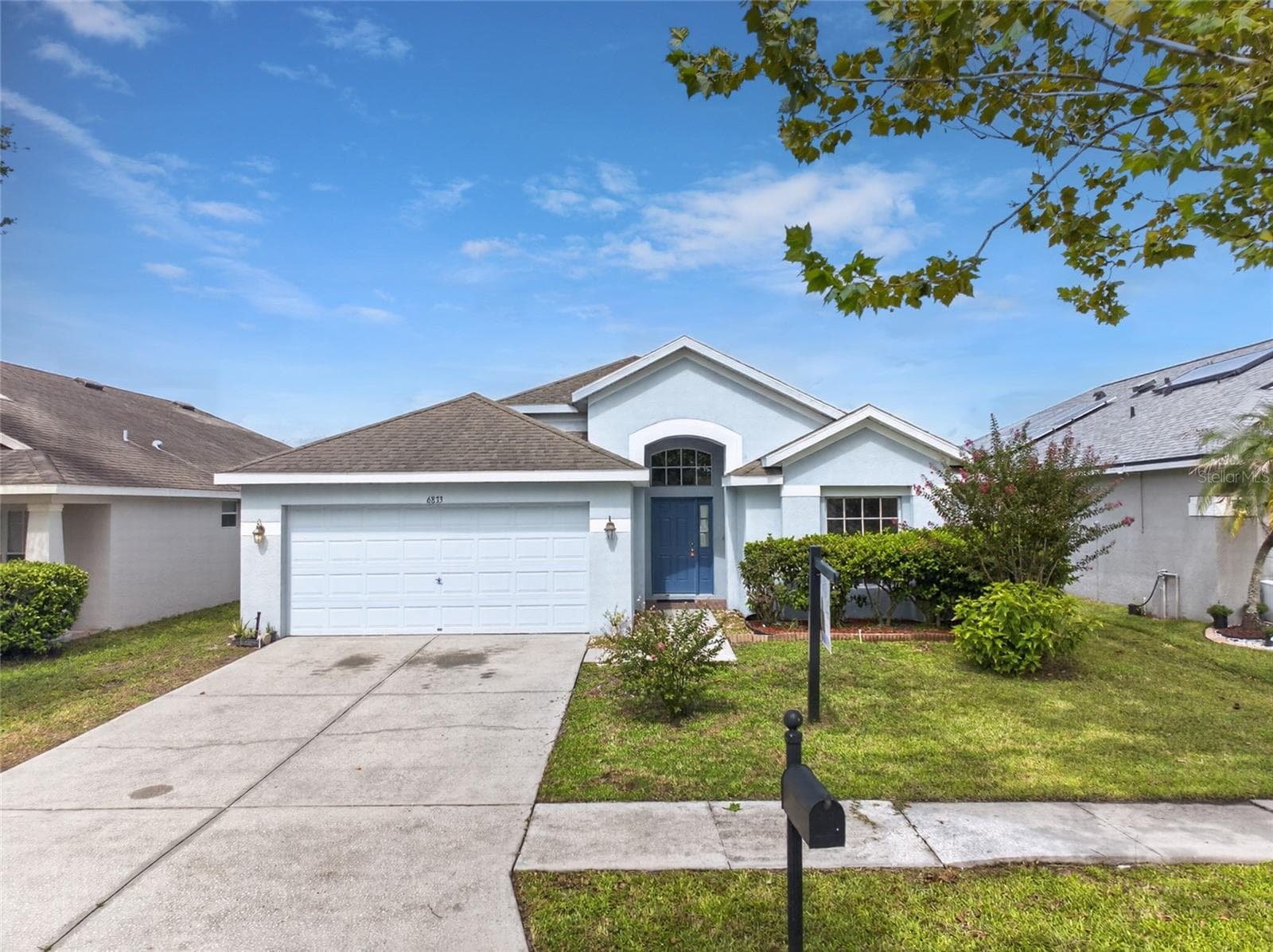 6833 Runner Oak Dr photo 3