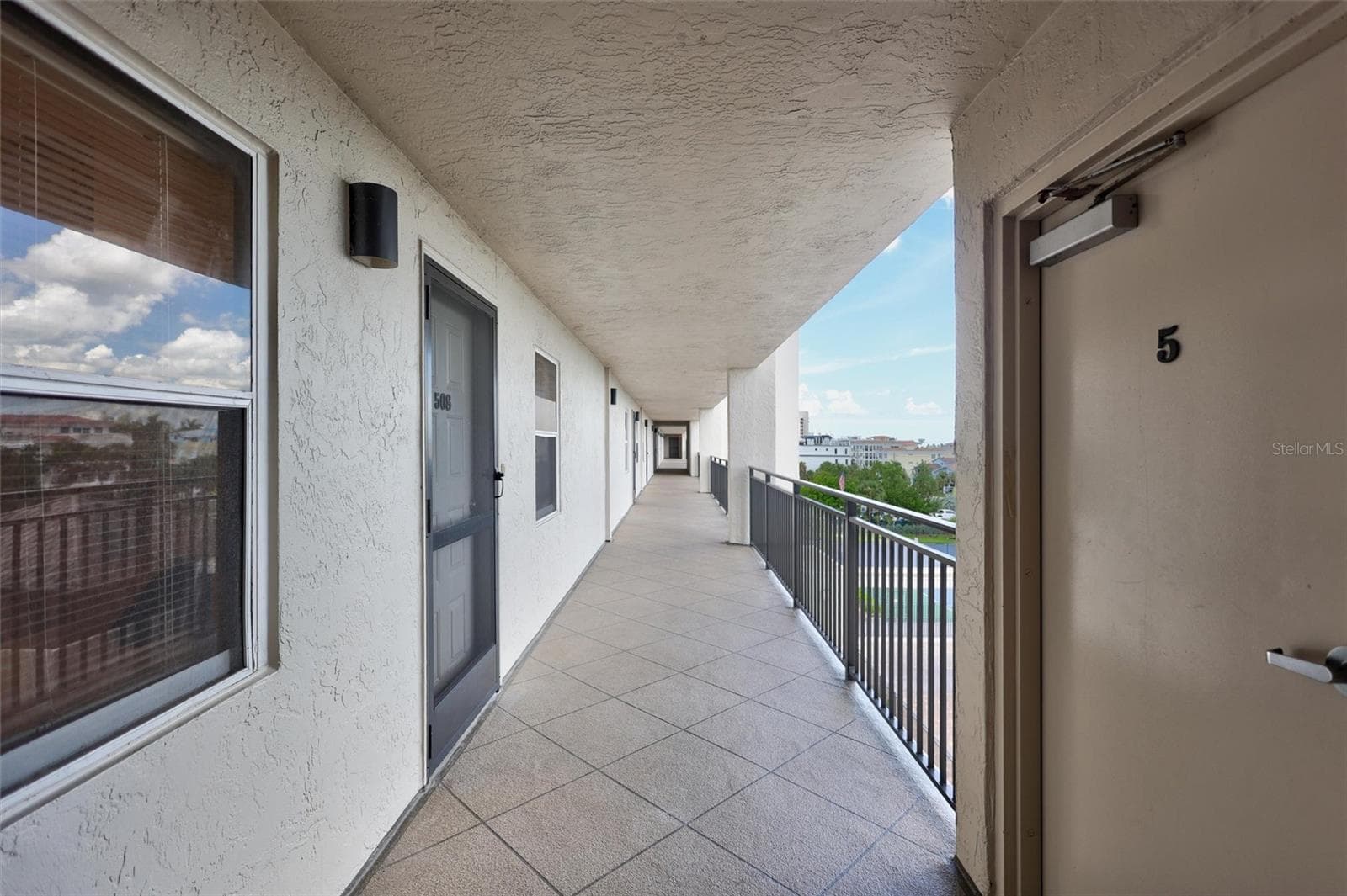 420 Beach Rd #508 photo 4