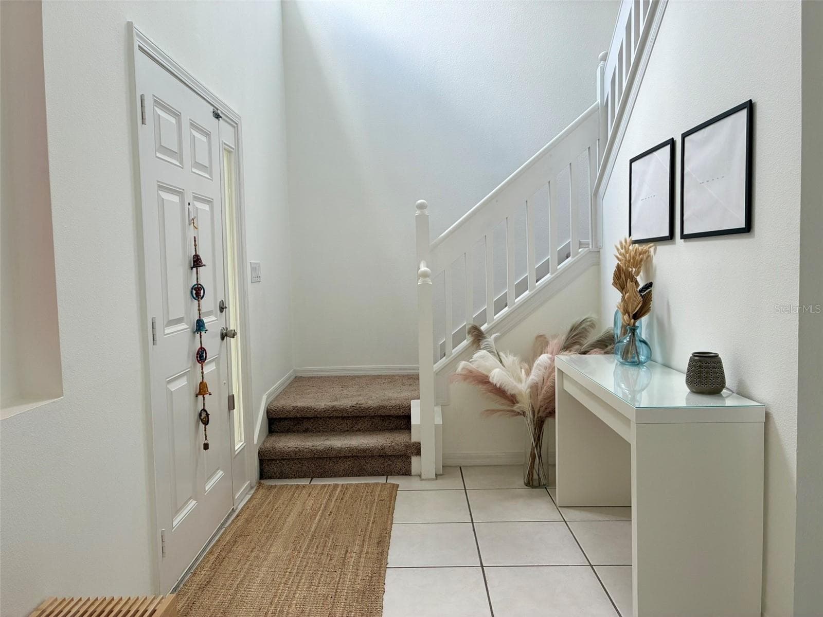 8026 Carriage Pointe Drive photo 4