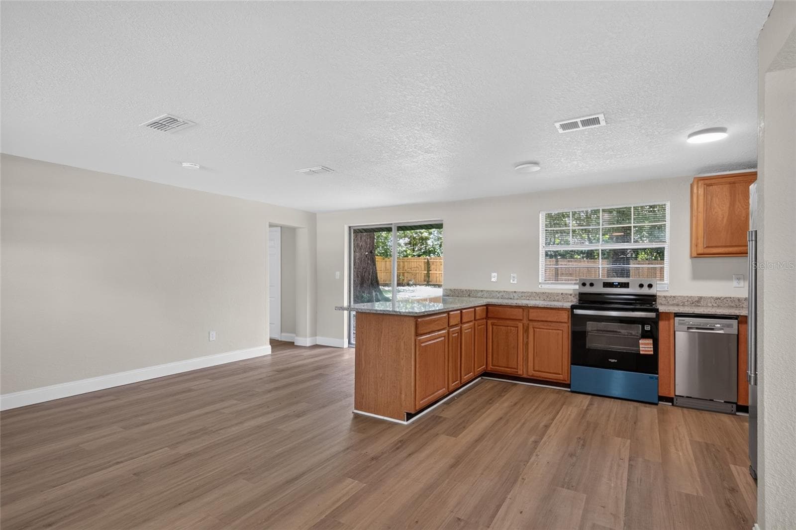 26356 Rolling Acres Dr photo 4