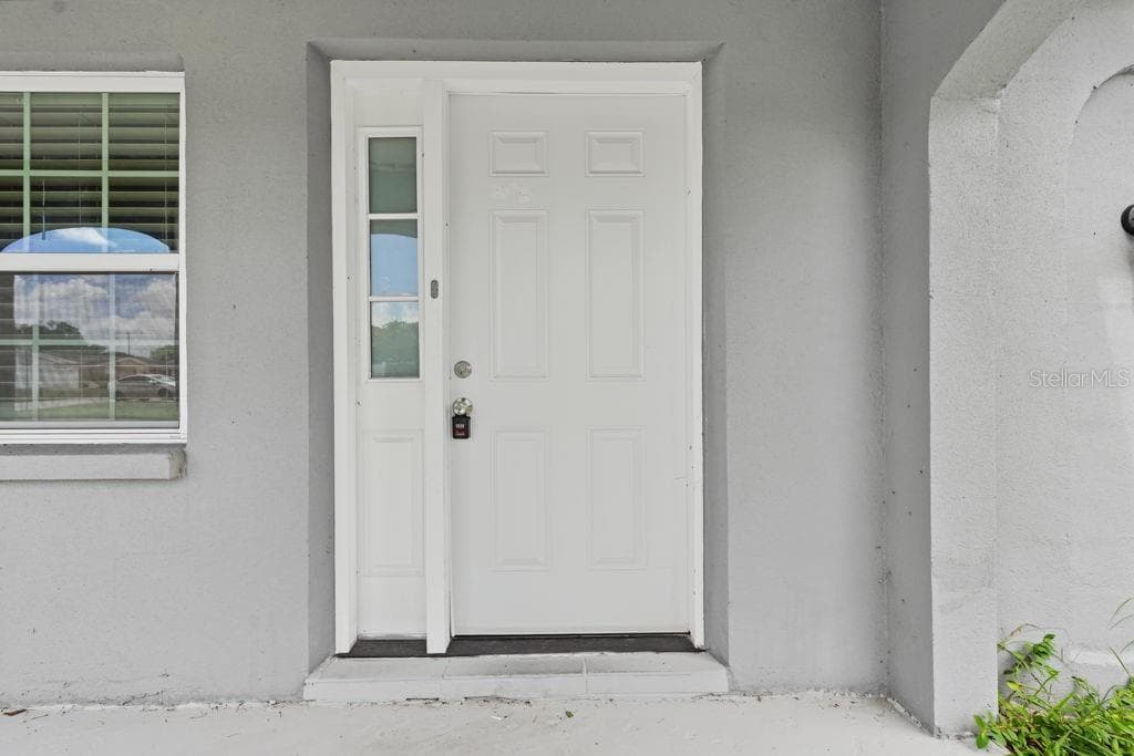 9517 Marlinton Ln photo 3