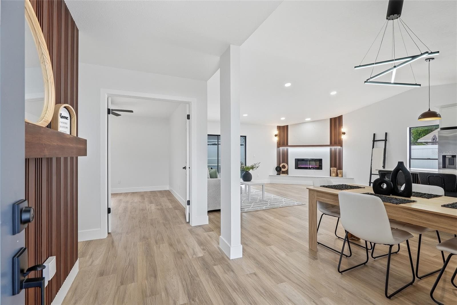 12511 Cardiff Dr photo 4