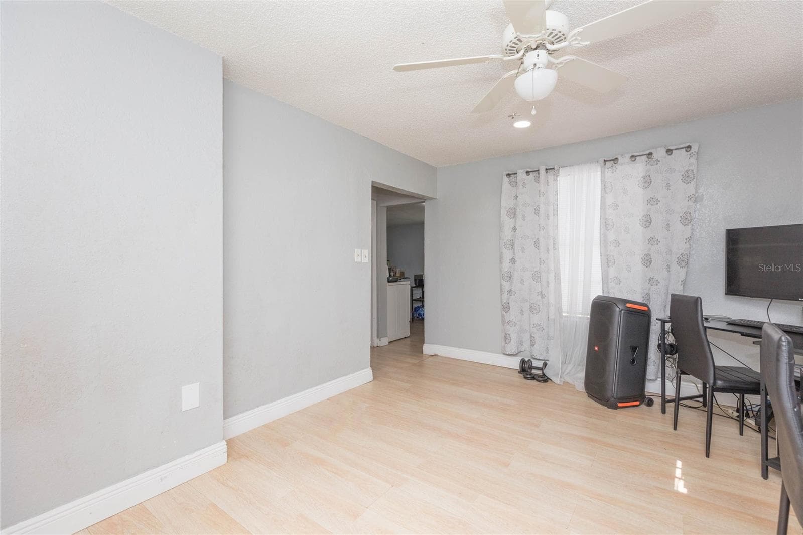 1526 Clinton photo 4