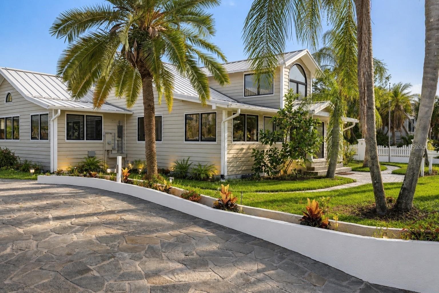604 Norsota Way photo 3