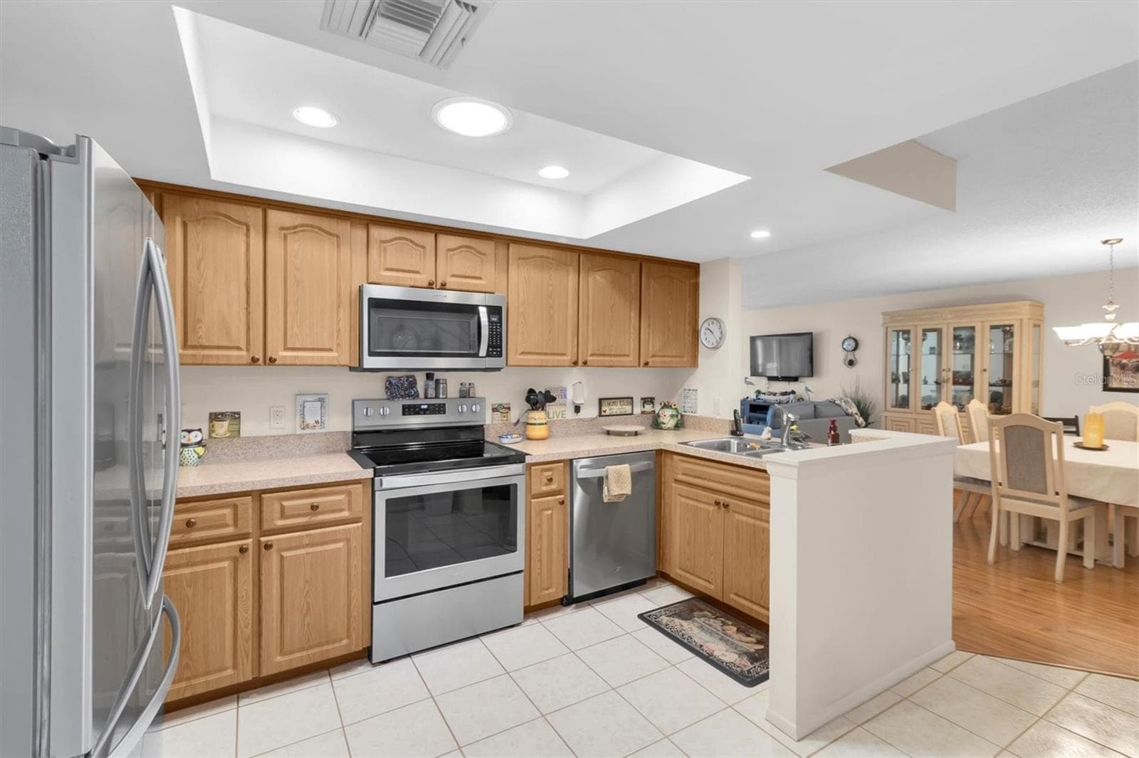 11436 Versailles Ln photo 4