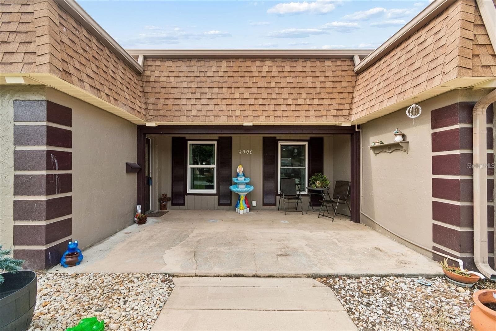 4306 Newbury Dr photo 5