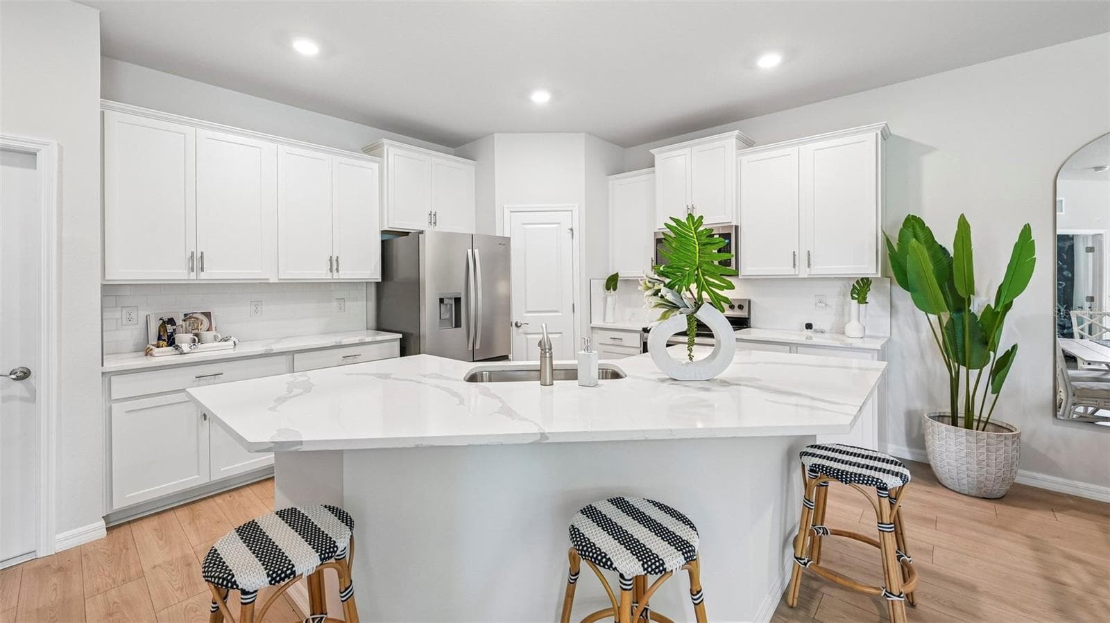 18334 Tavernside Trl photo 4