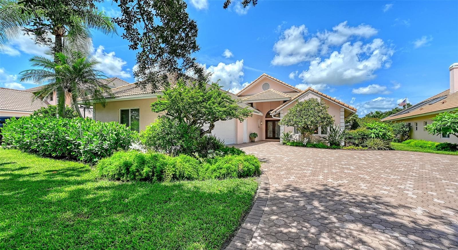 5476 Golf Pointe Dr photo 4