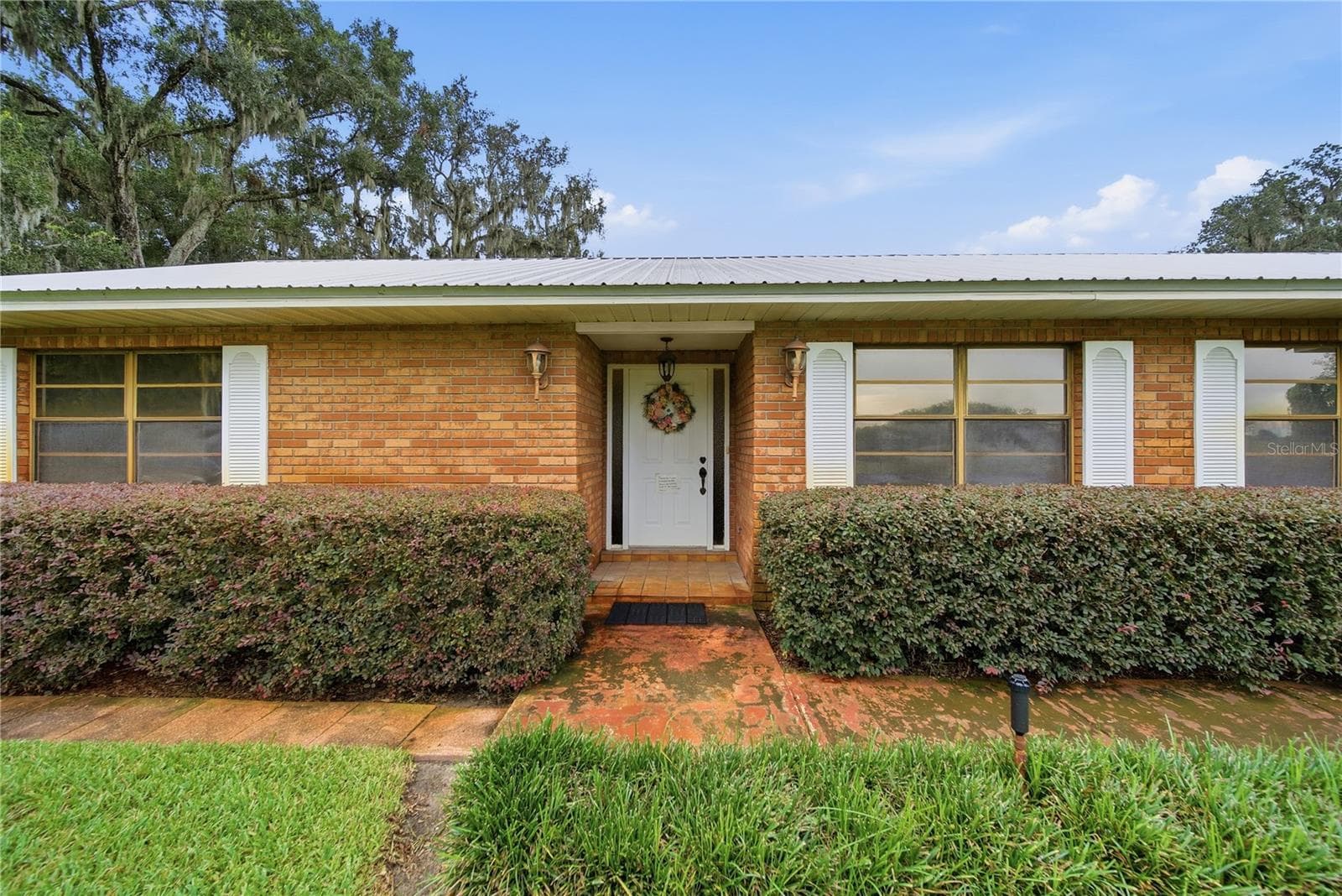 3704 Thonotosassa Rd photo 2
