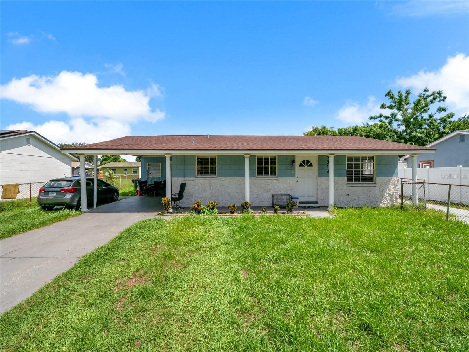 7018 Glenview Dr photo 2