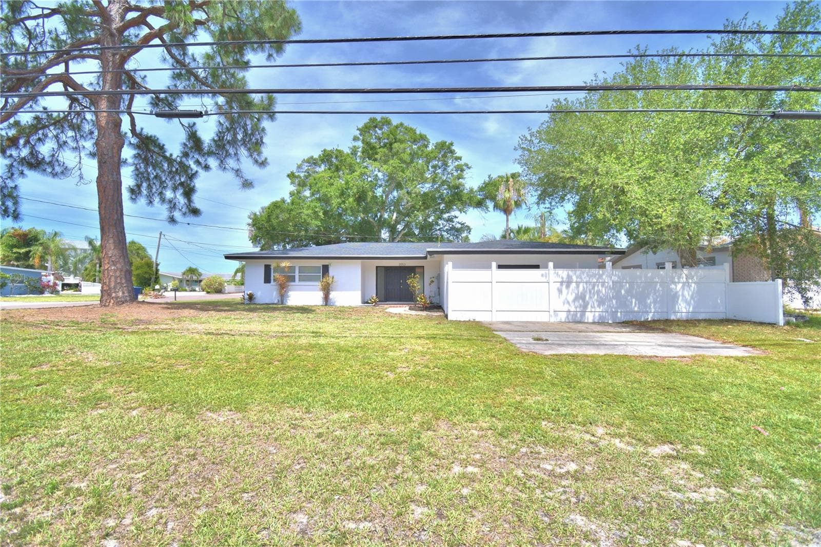 3553 Center Cir photo 3