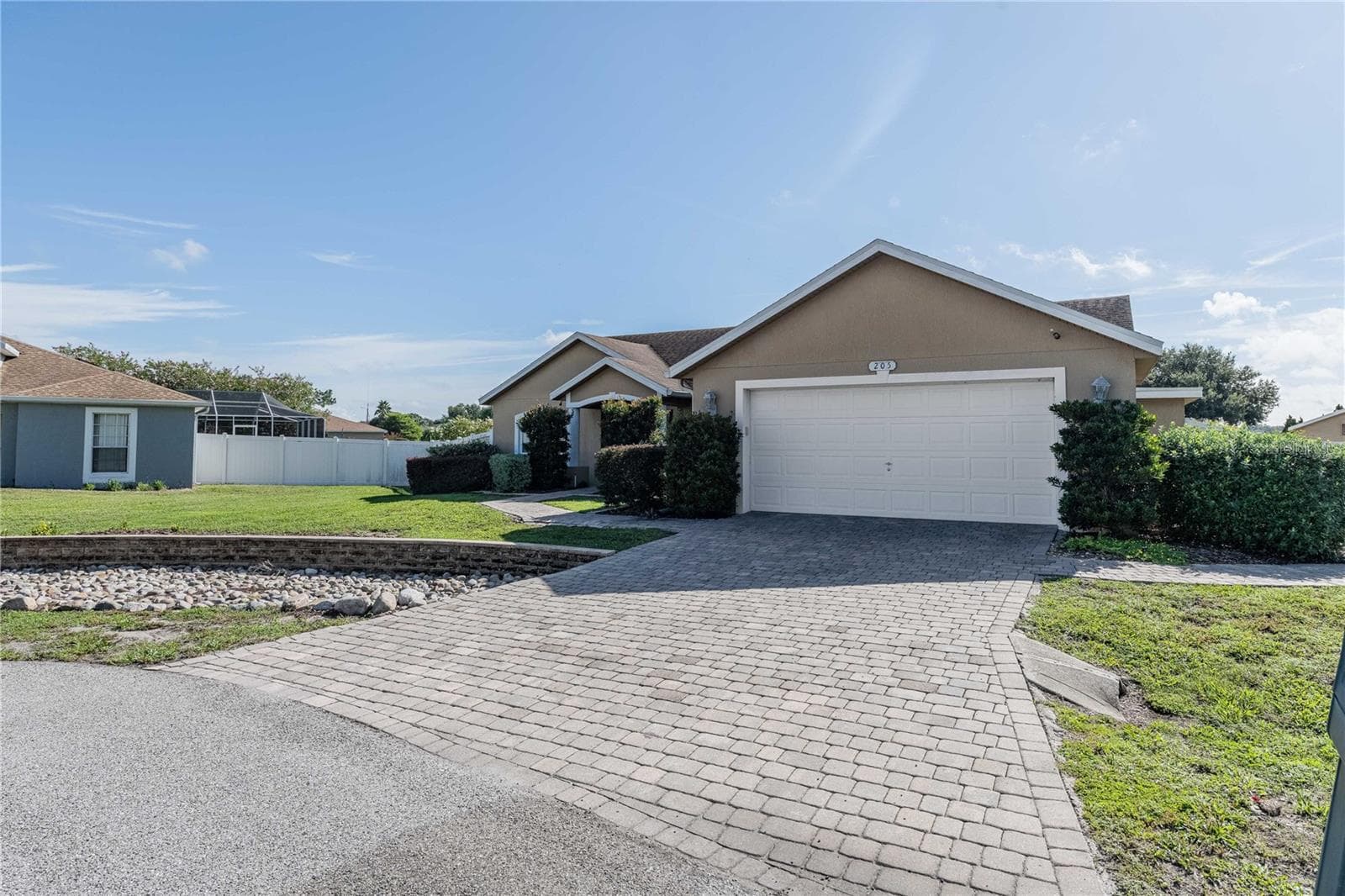 205 Thomas CT photo 4