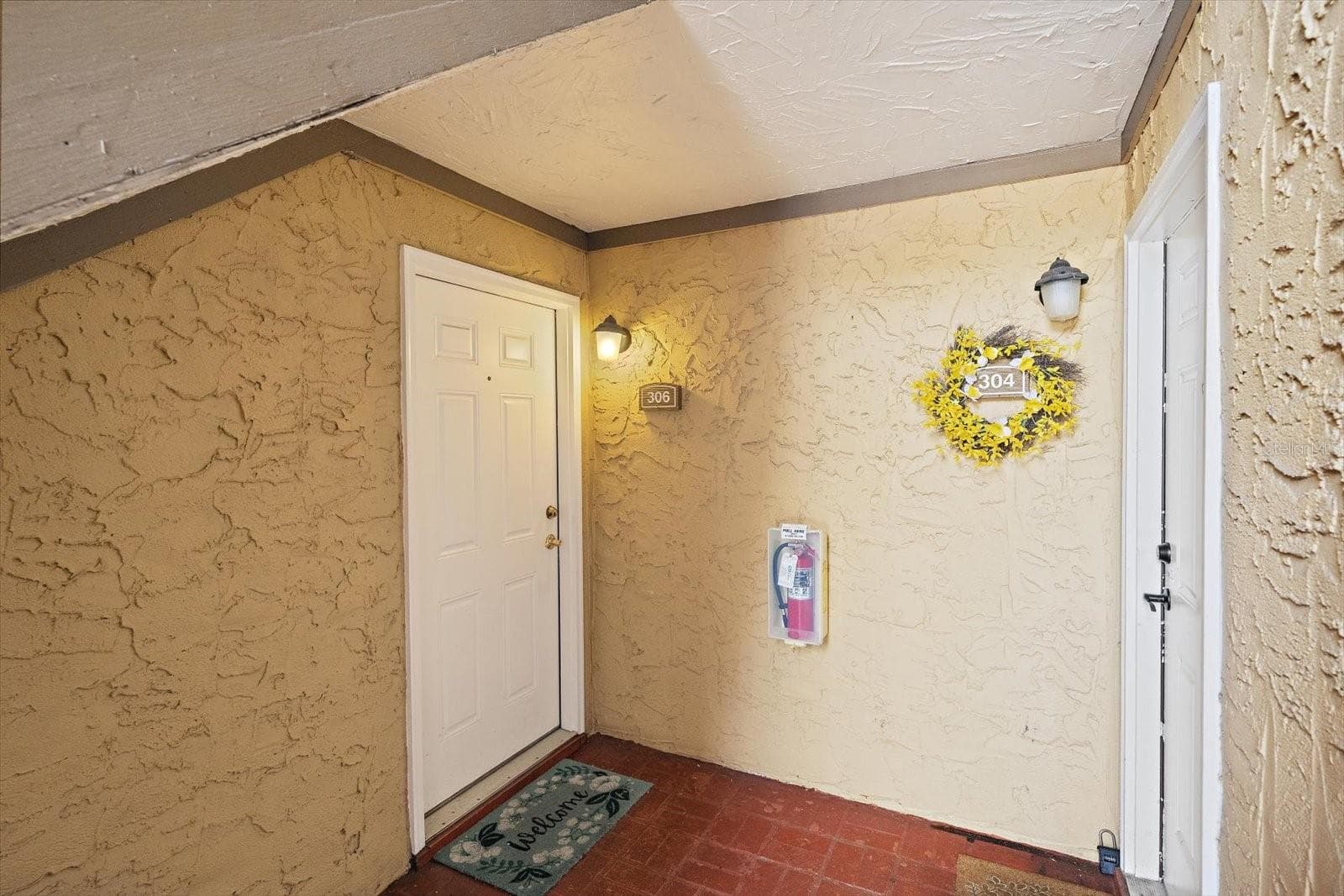 1927 Toucan Way #306 photo 2
