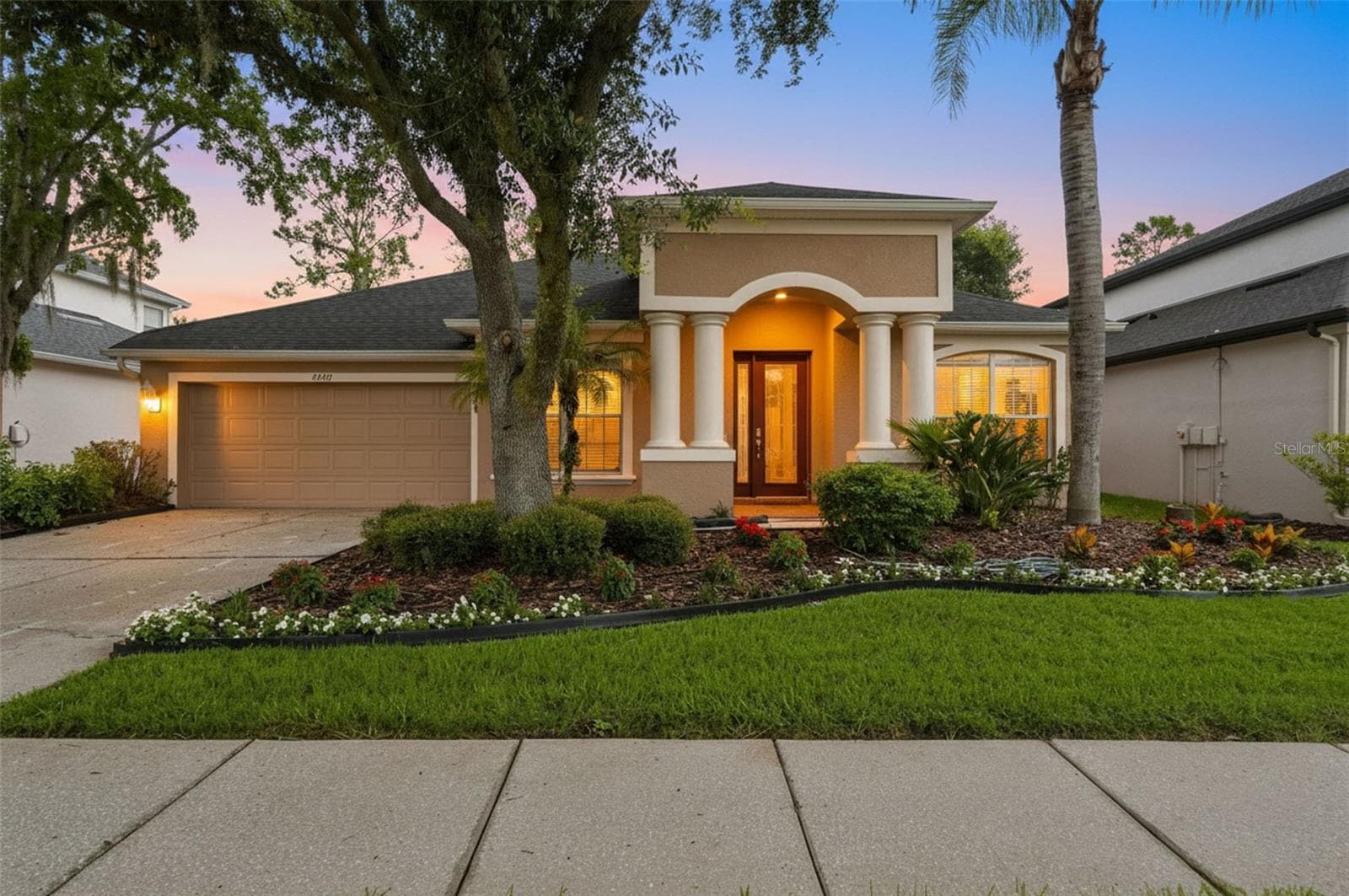 27417 Silver Thatch Dr photo 2