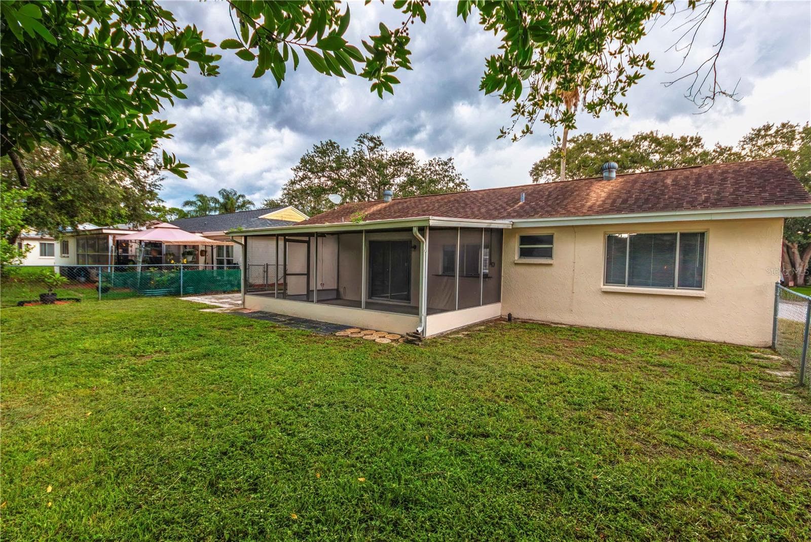 12401 Gunstock Ln photo 2