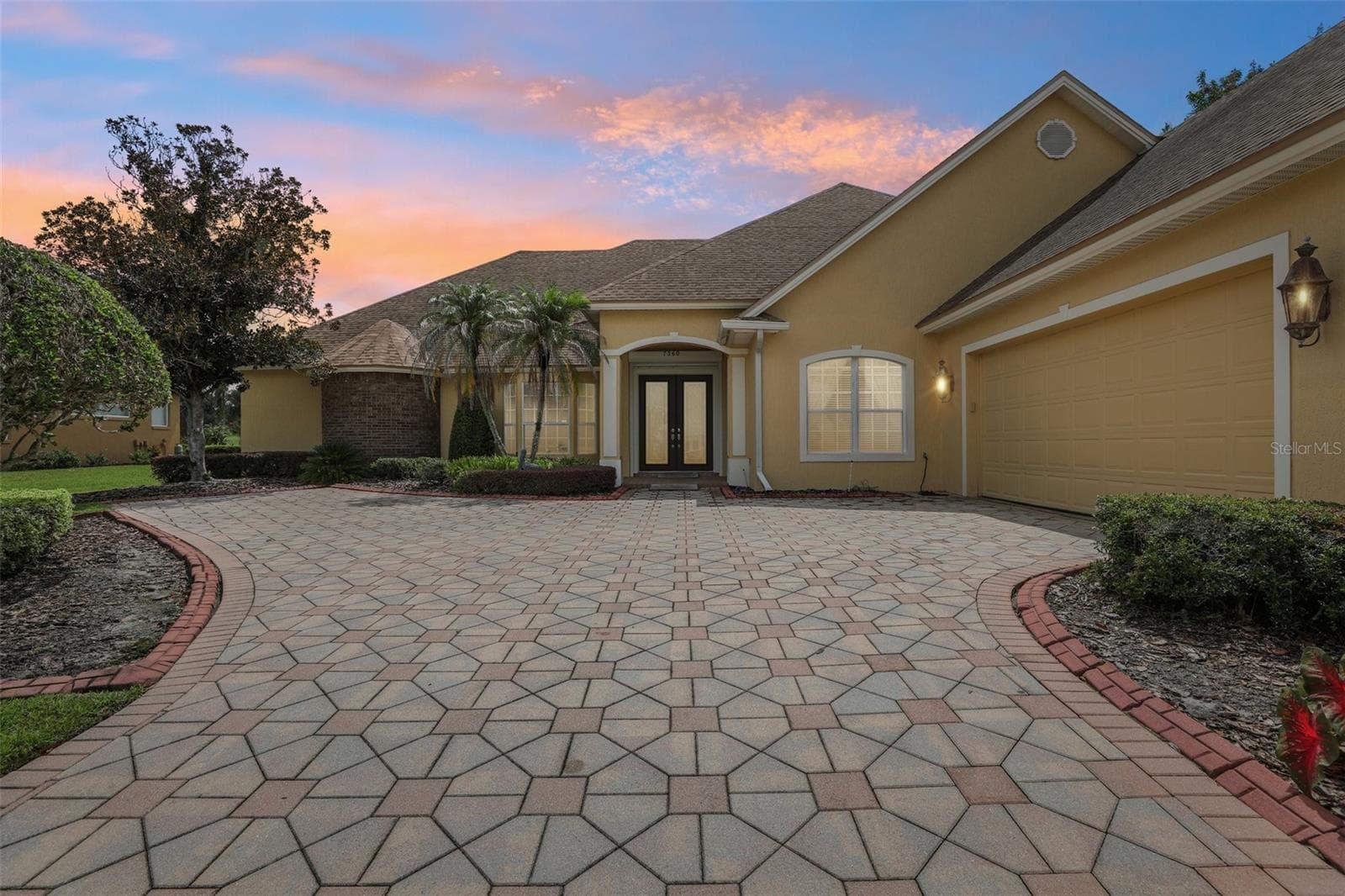 7360 Reflections Lake Dr photo 2