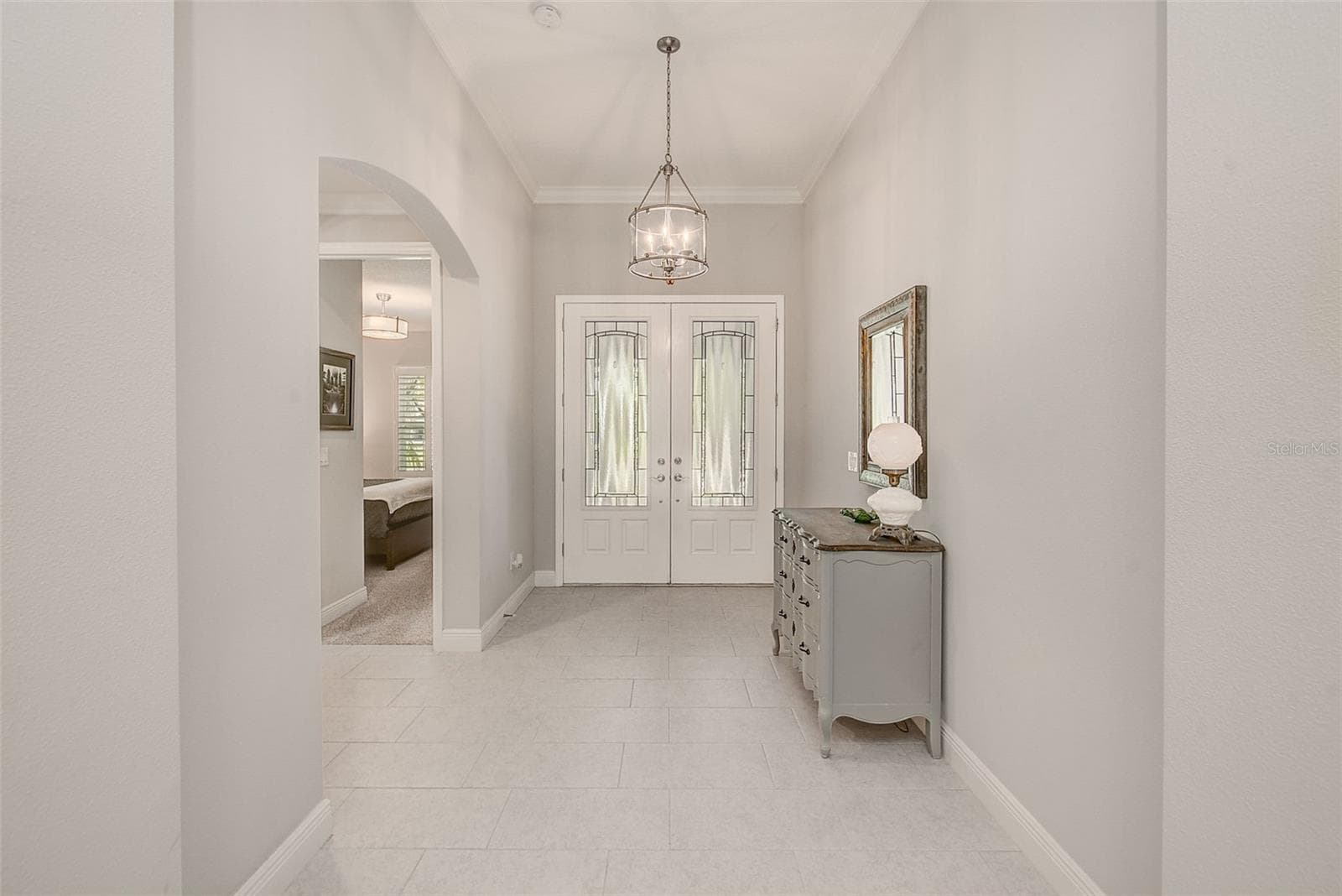 6916 Neopolitan CT photo 2