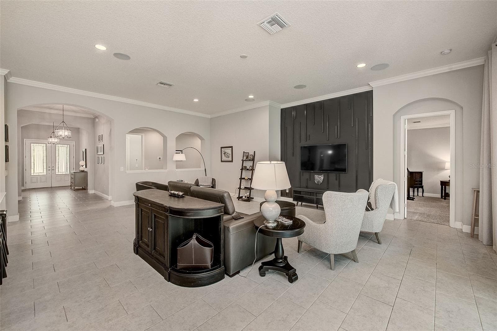 6916 Neopolitan CT photo 5