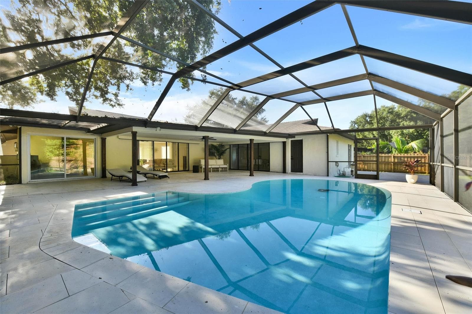 207 Dunbridge Dr photo 3