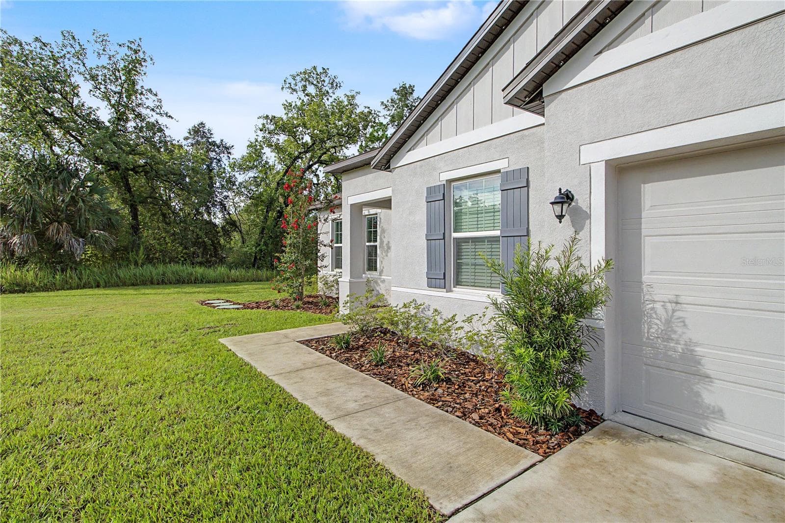 14557 Cedarwood Ave photo 2