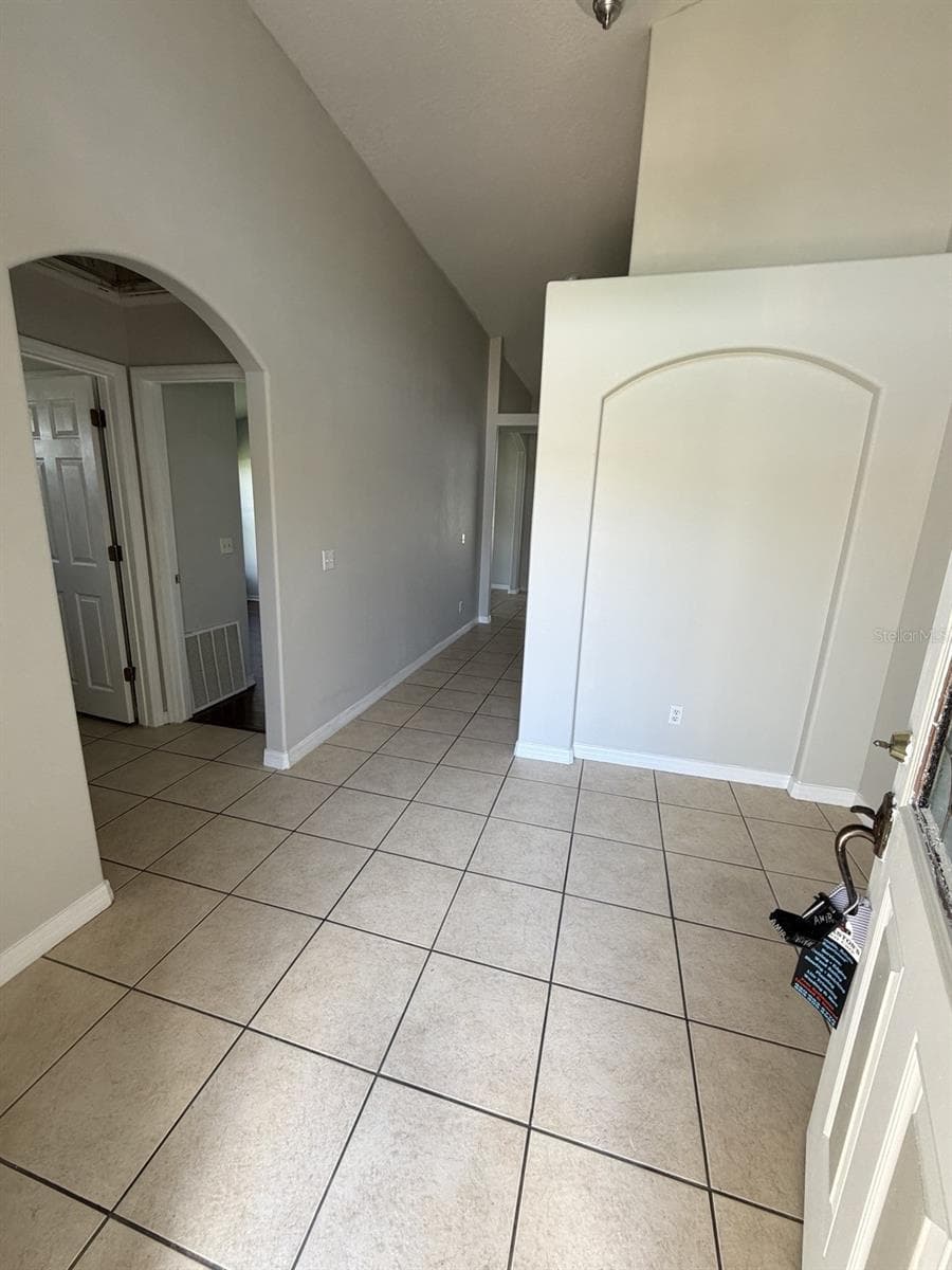 3035 Buckeye Pointe Dr photo 2