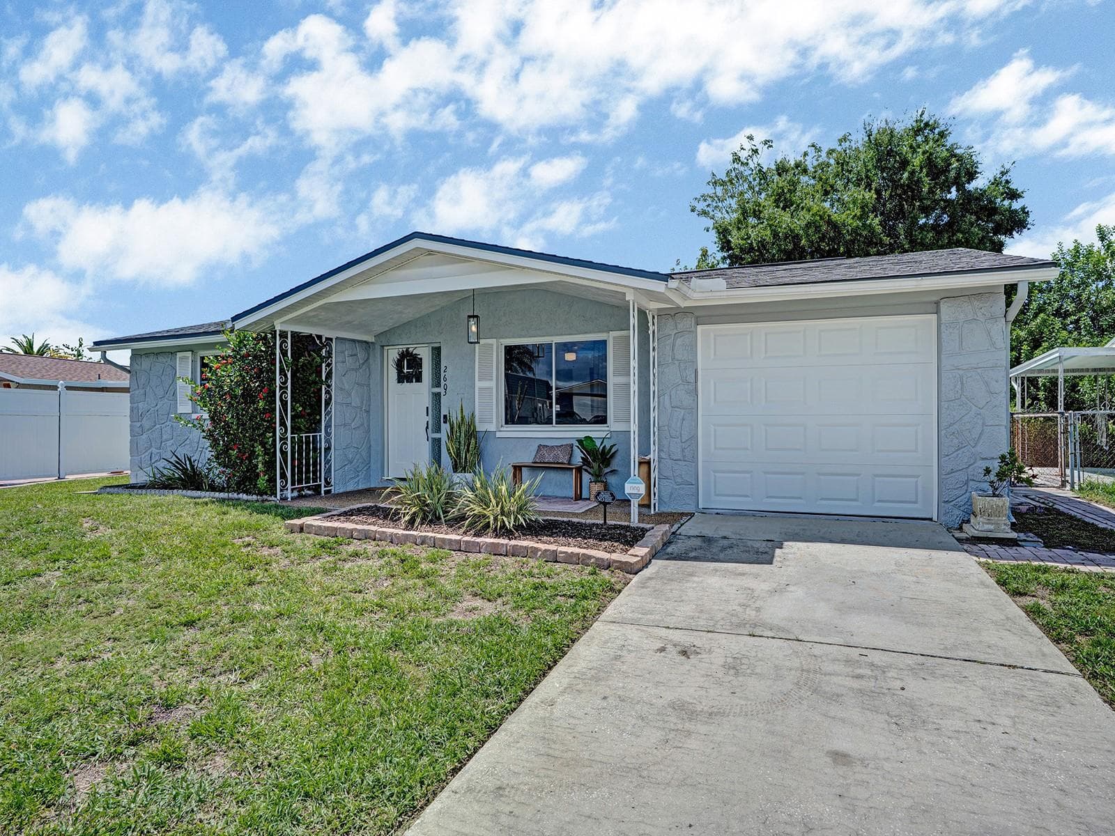 2603 Society Dr photo 2