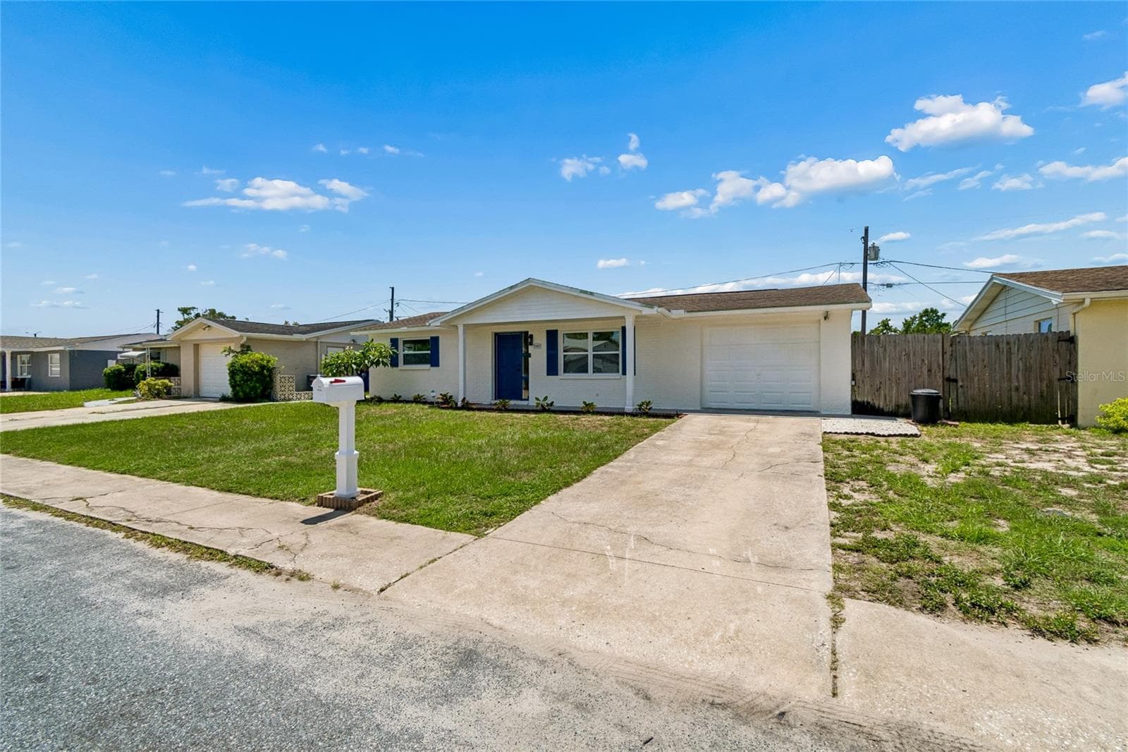 1467 Classic Dr photo 5