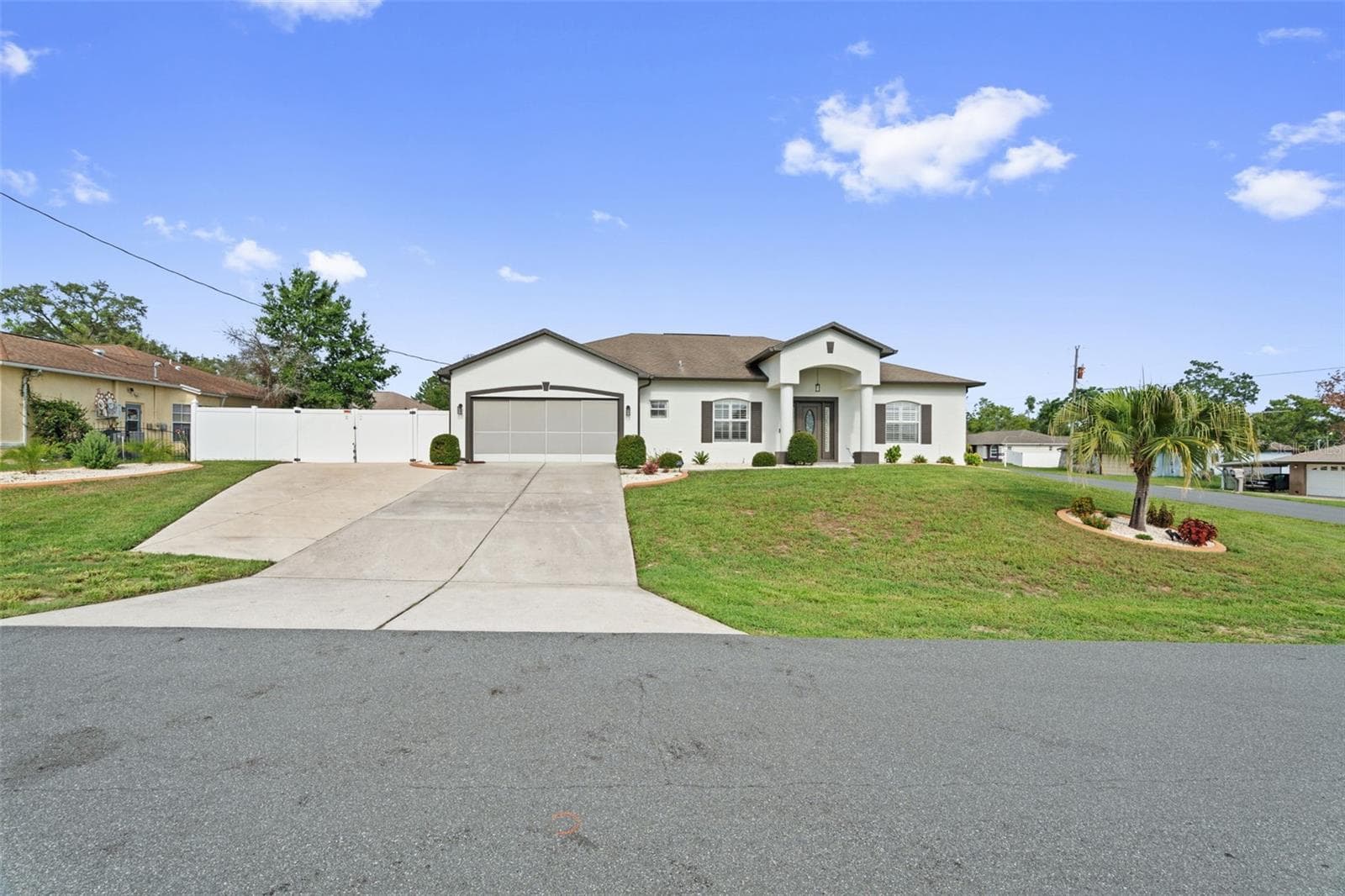 3059 Hoban Ave photo 2