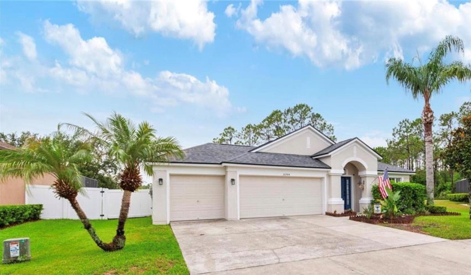 20744 Orchardtown Dr photo 2