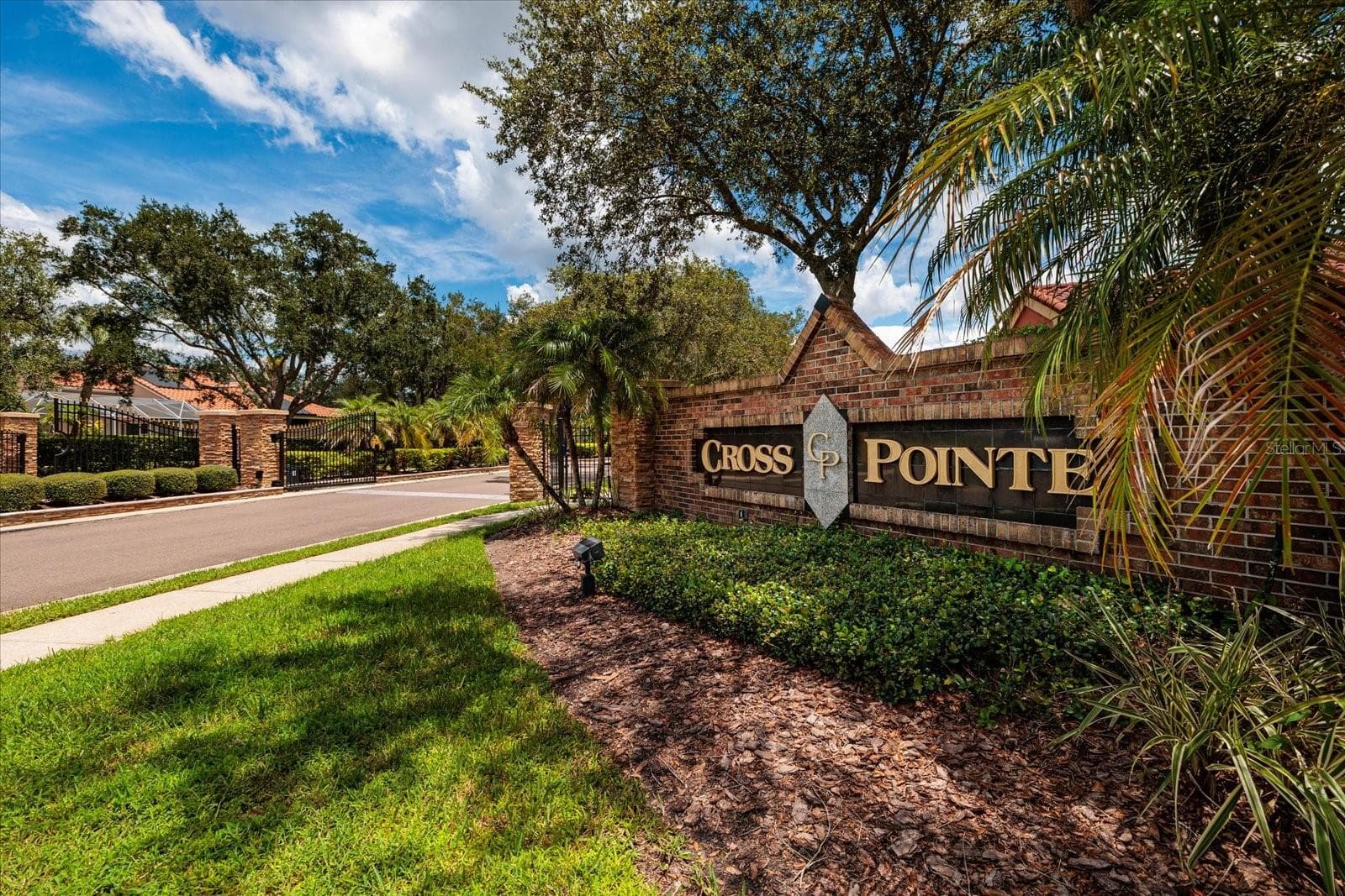 1723 Captiva Dr photo 5