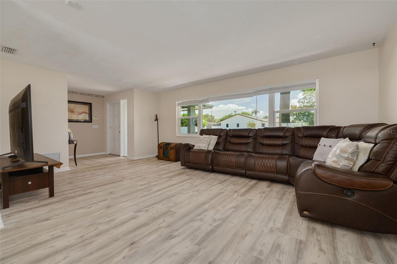 8960 140th St photo 5