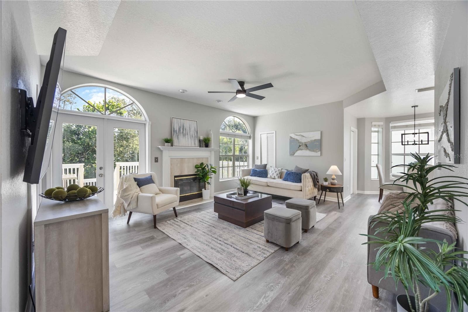 13951 Harbor View Dr photo 2