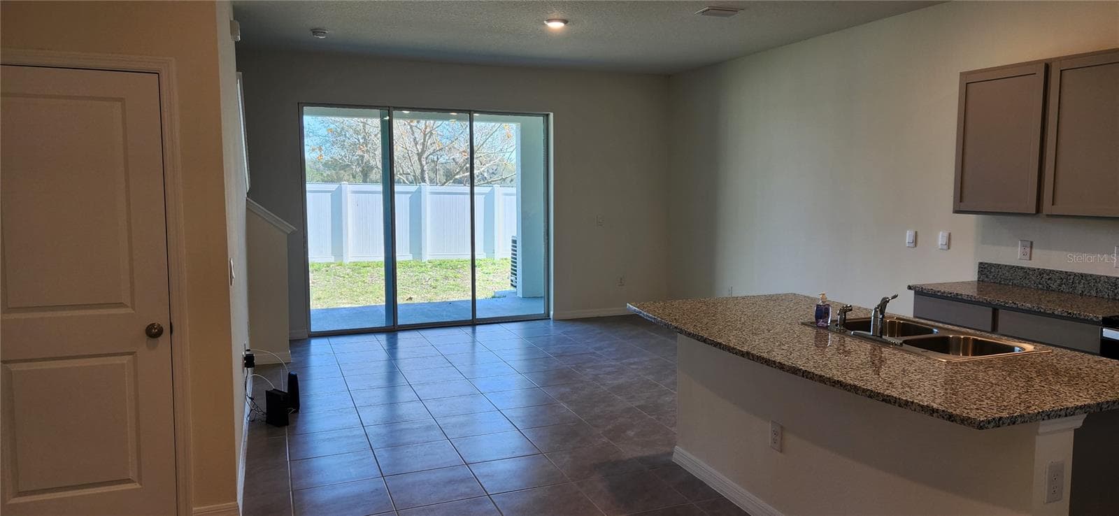 9241 Rock Harbour Way photo 4