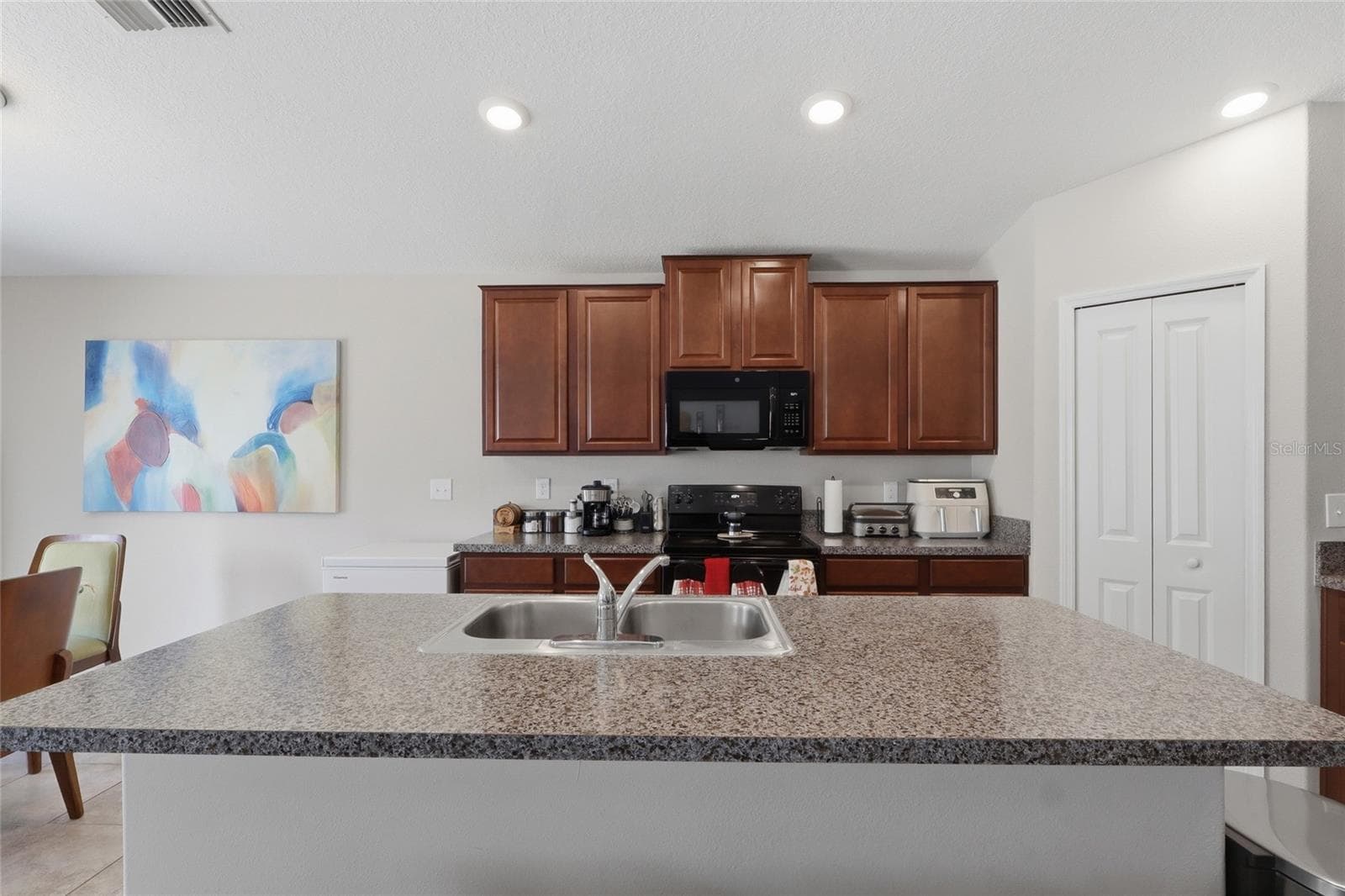 9626 Sage Creek Dr photo 4