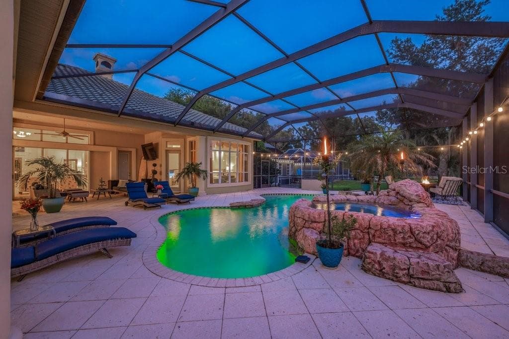 6217 Kingbird Manor Dr photo 4