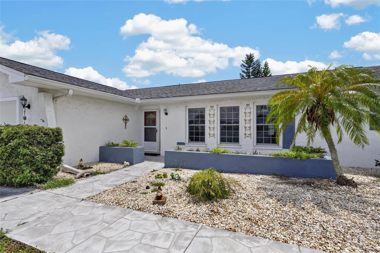1743 Coco Palm Cir photo 3