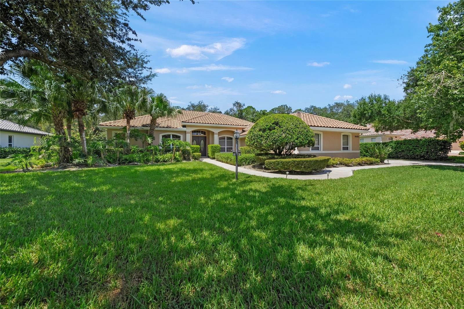 8488 Eagle Preserve Way photo 2