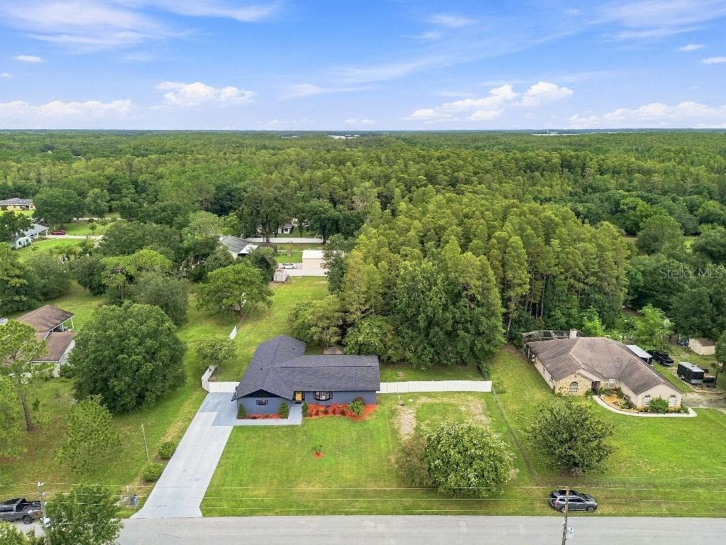 17933 Eagle Ln photo 2