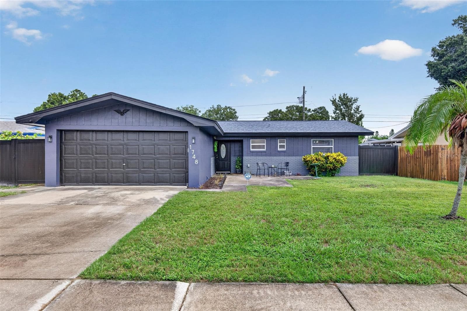 1748 Greenlea Dr photo 4