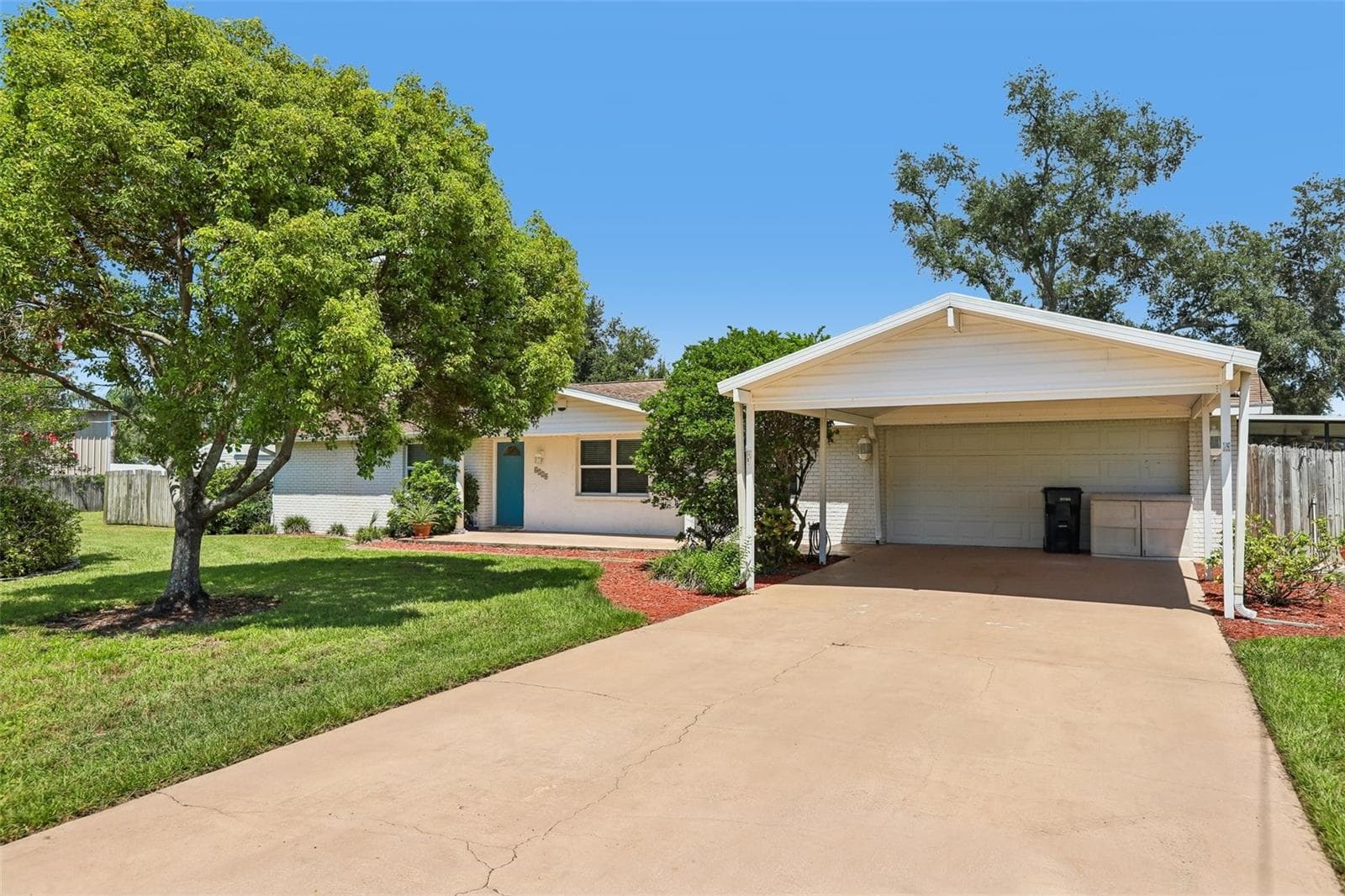 6510 Sunridge Dr photo 3