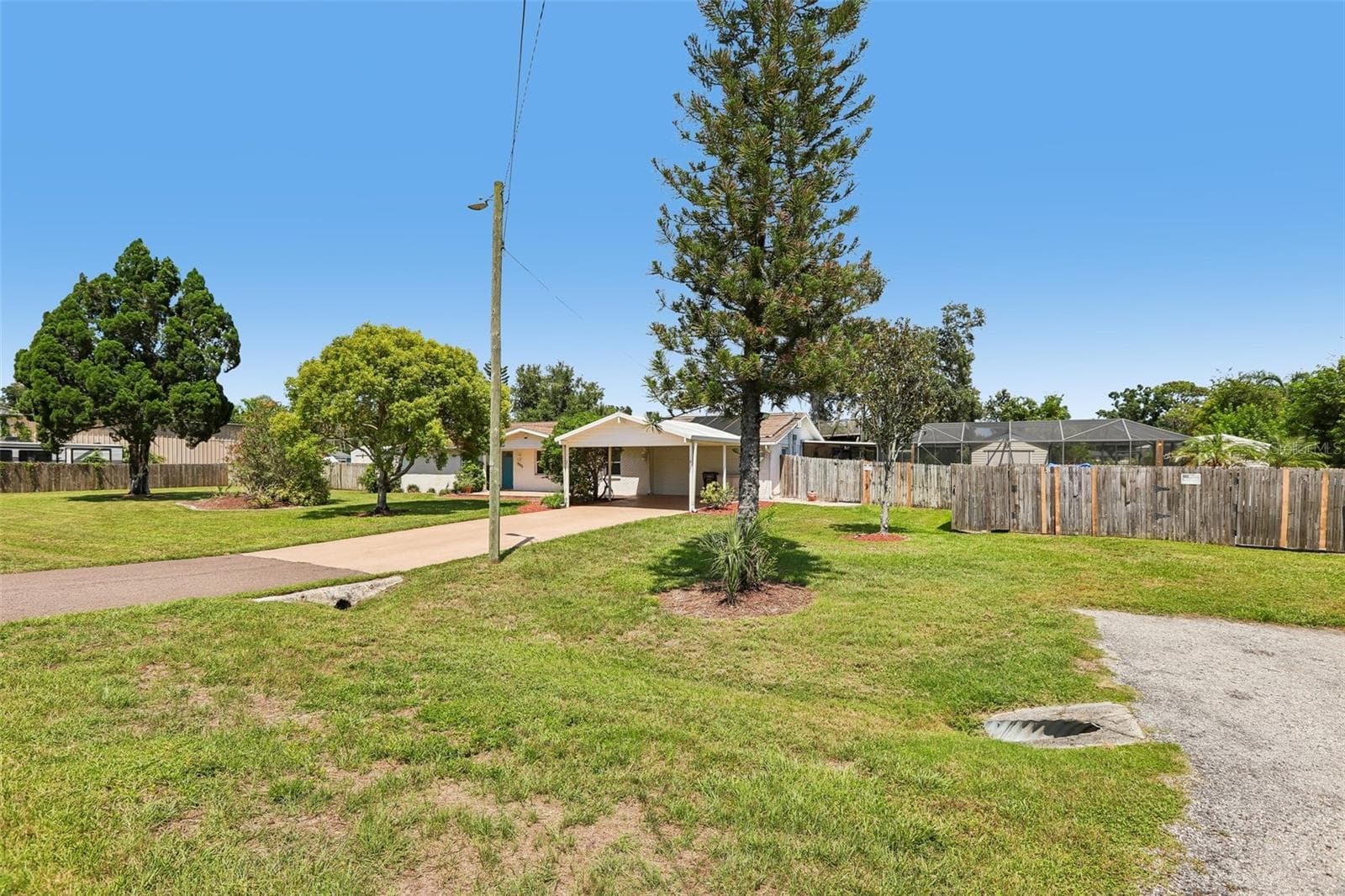 6510 Sunridge Dr photo 4