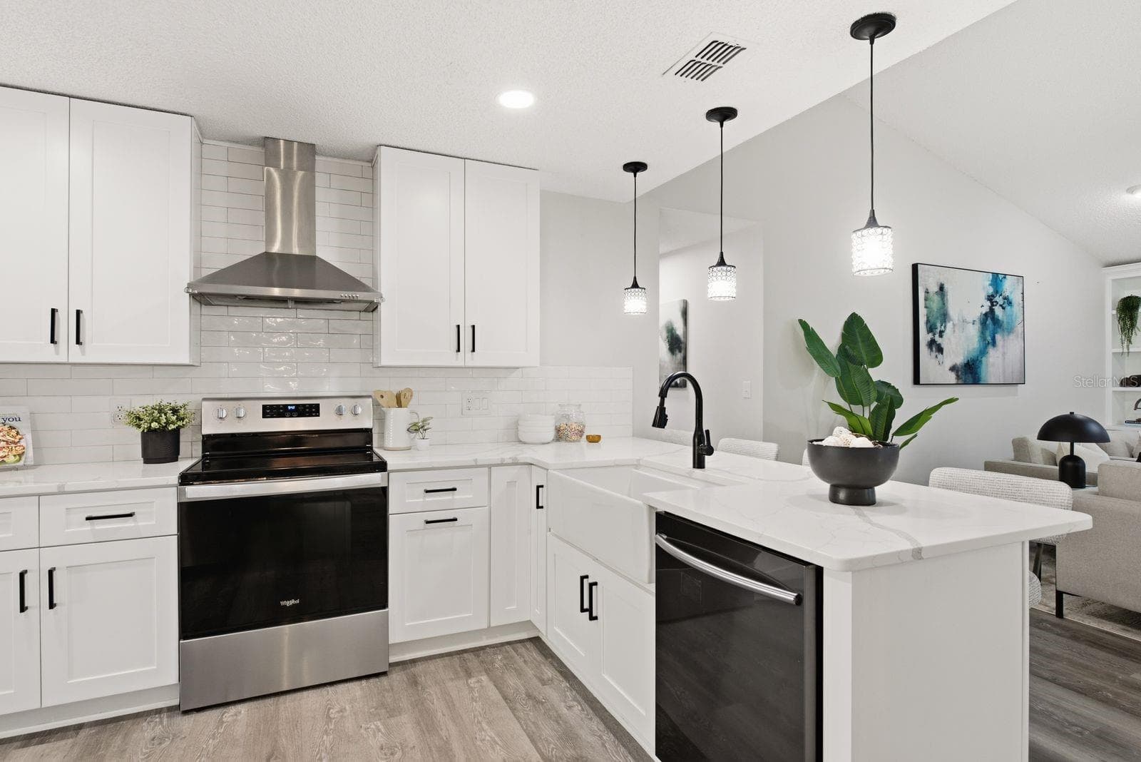 2767 Vanessa Ln photo 3