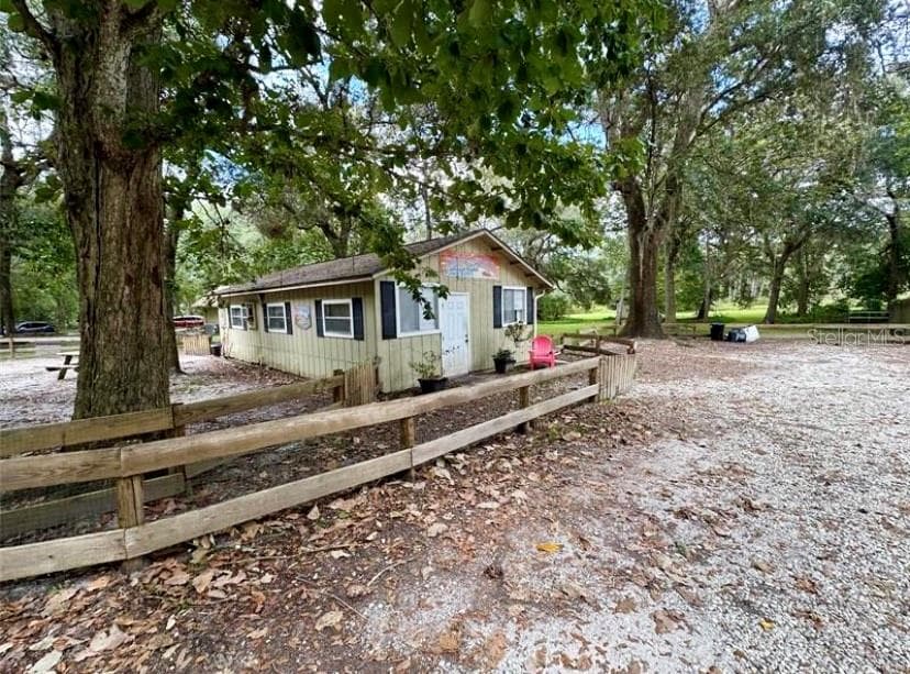 24392 Lanark Rd photo 2