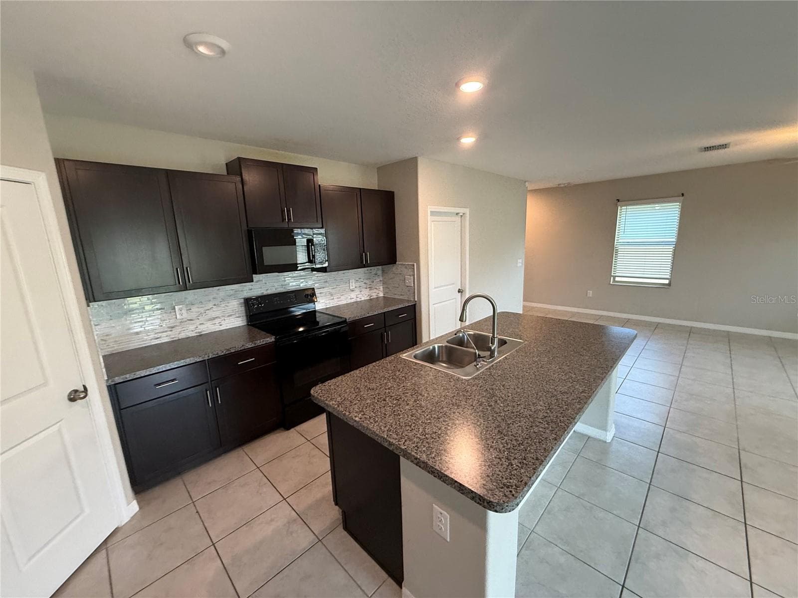 4540 Eternal Prince Dr photo 4